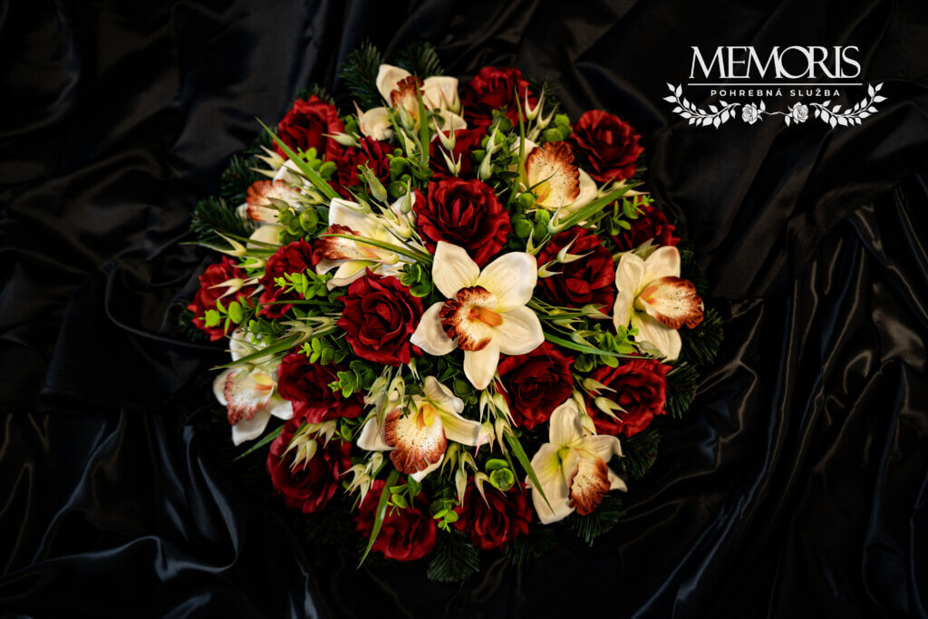 Pohrebný veniec z umelých kvetov