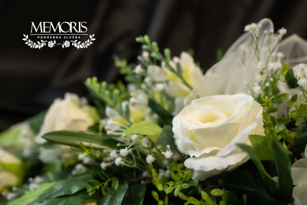 Ikebana na rakvu - detail