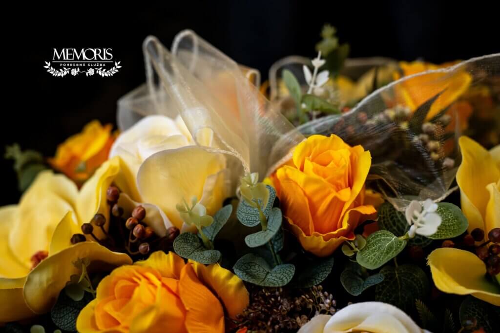 Ikebana na rakvu - detail